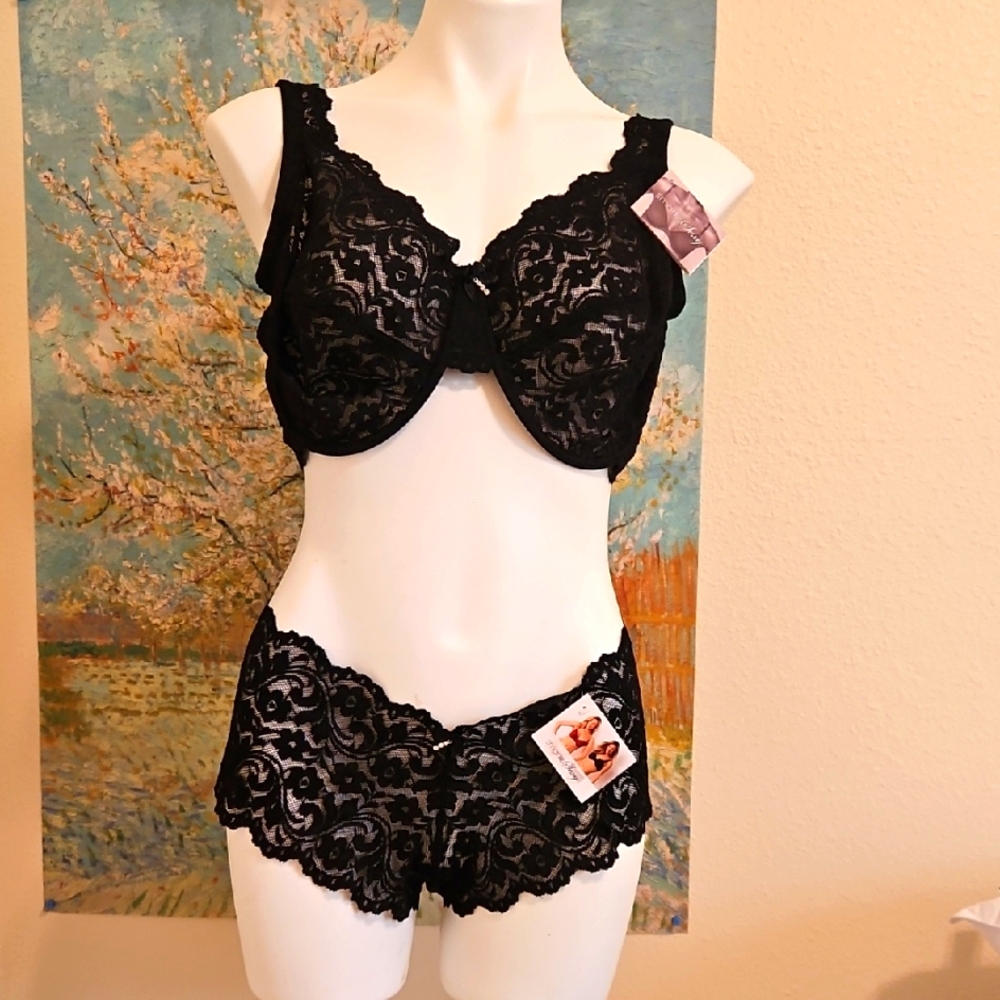 42DD SMART & SEXY BRA LACE UNDERWIRE BLACK WITH PANTY PLUS BEIGE BRA